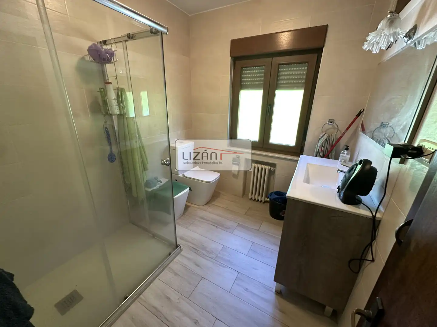 Bany de Casa o xalet en venda en Siero amb Calefacció i Parquet
