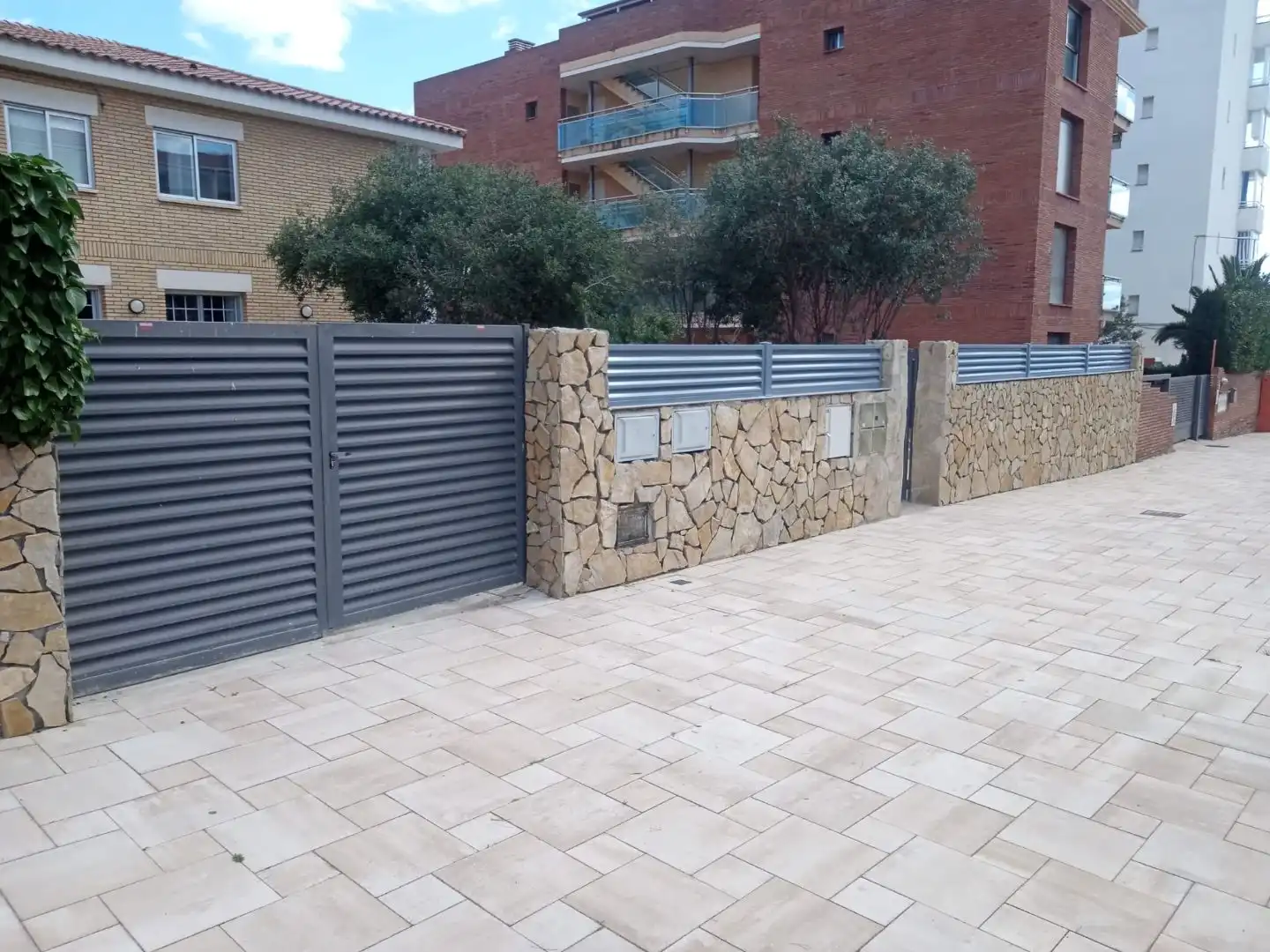 Casa con giardino in vendita a av Maria Cristina 6