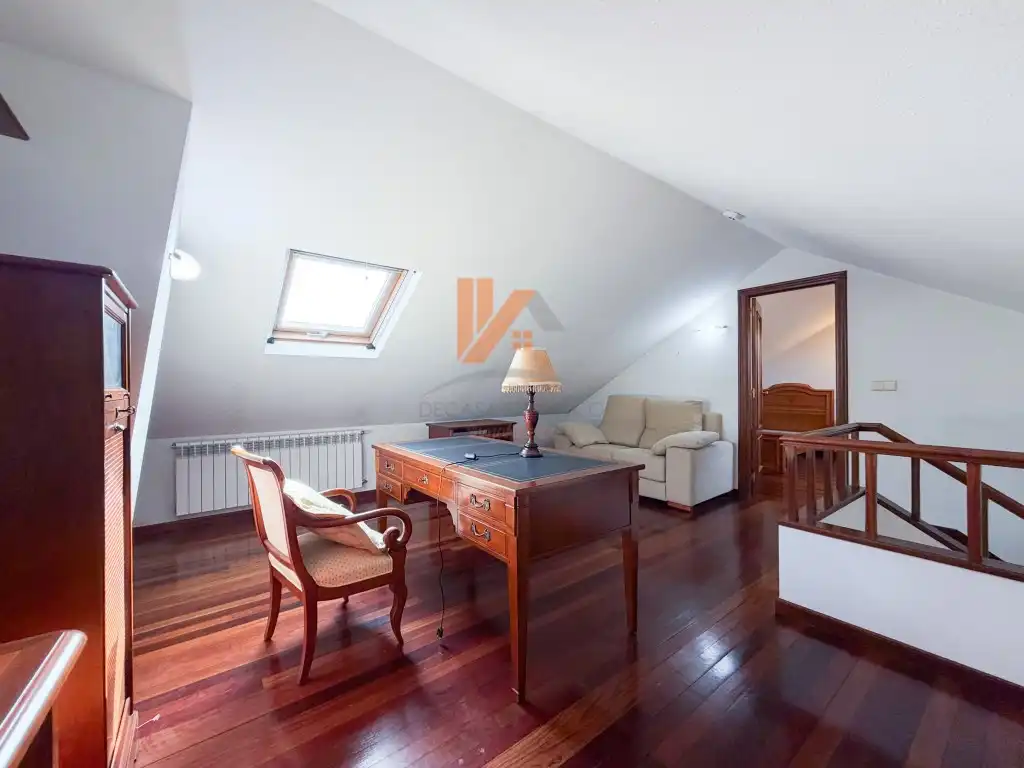 Living room of Detached homes for sale in Santiago de Compostela   with Heating, Private garden and Terrace
