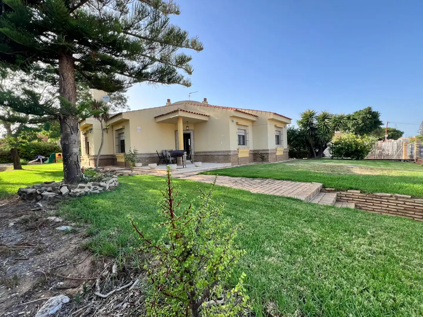 Casa con jardín en venta en BRECA, imagen 3