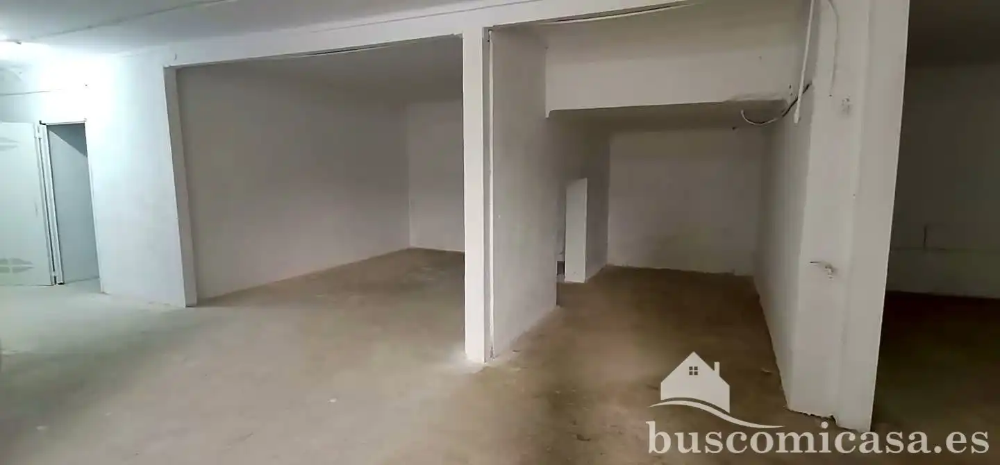 Garage zur Miete in Linares