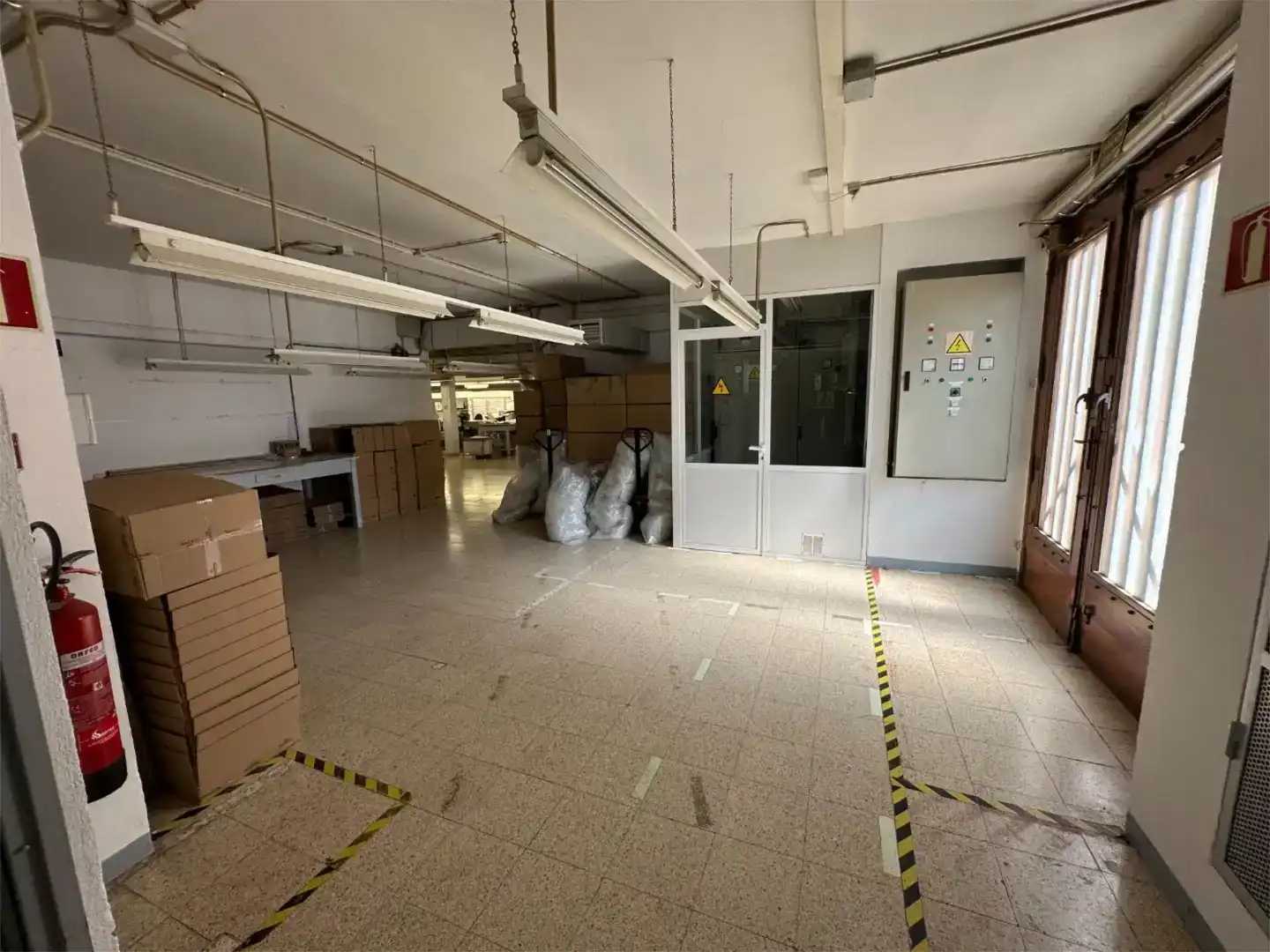 Industrial buildings for rent in Mediona