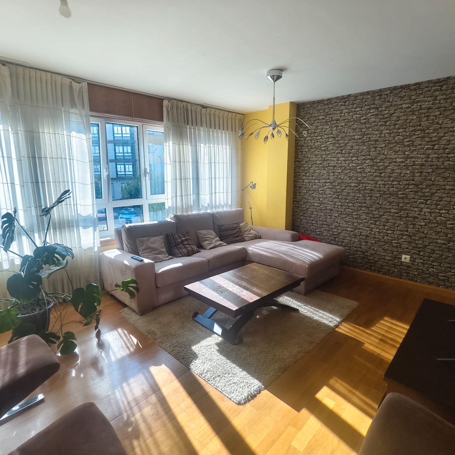 Sala d'estar de Pis en venda en Culleredo amb Calefacció, Parquet i Traster