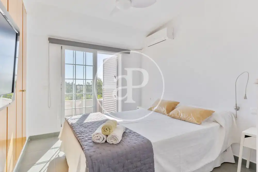 Habitación de Ático de alquiler en Bétera con Aire acondicionado, Calefacción y Jardín privado