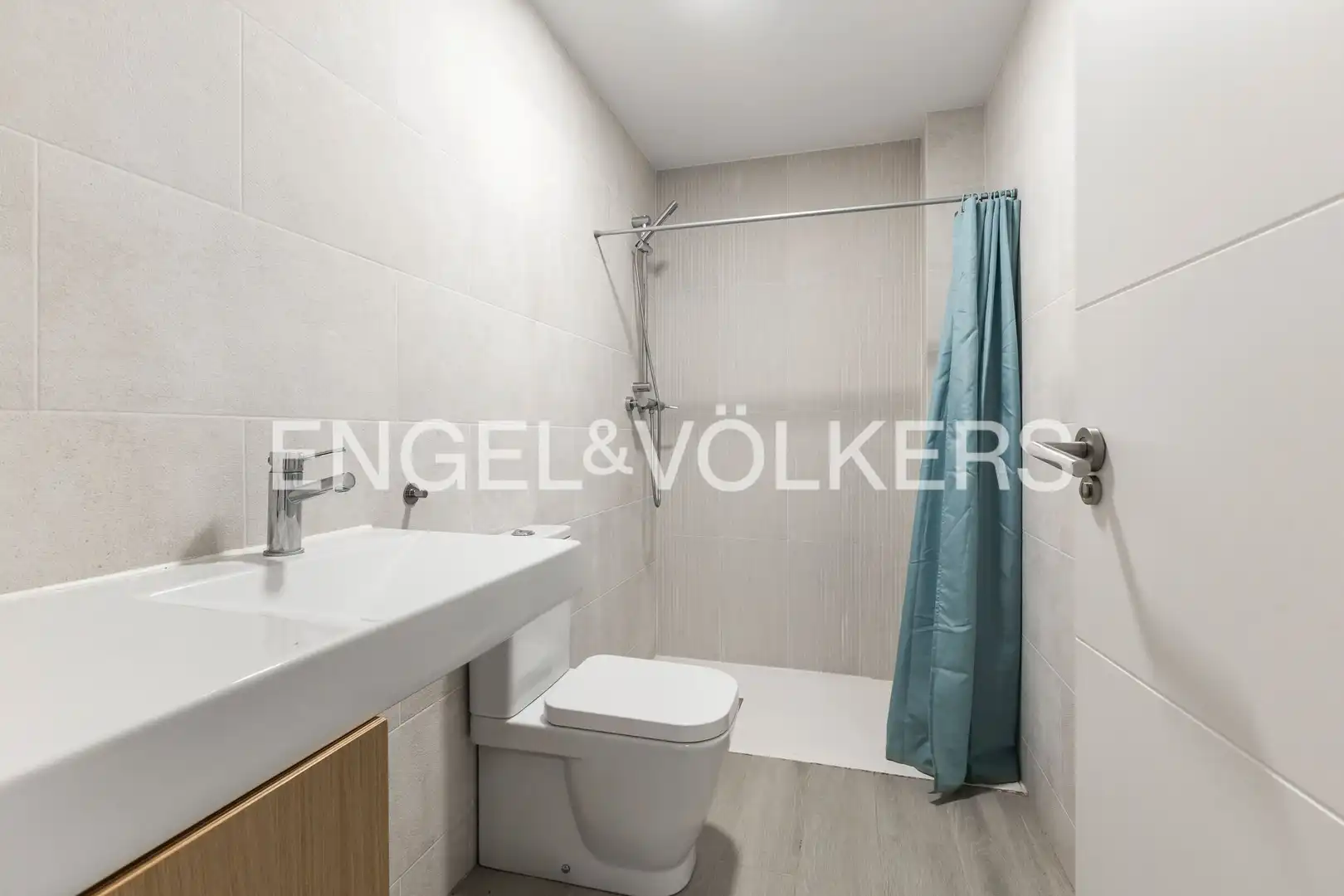 Baño de Casa adosada en venta en Tres Cantos con Aire acondicionado, Calefacción y Jardín privado