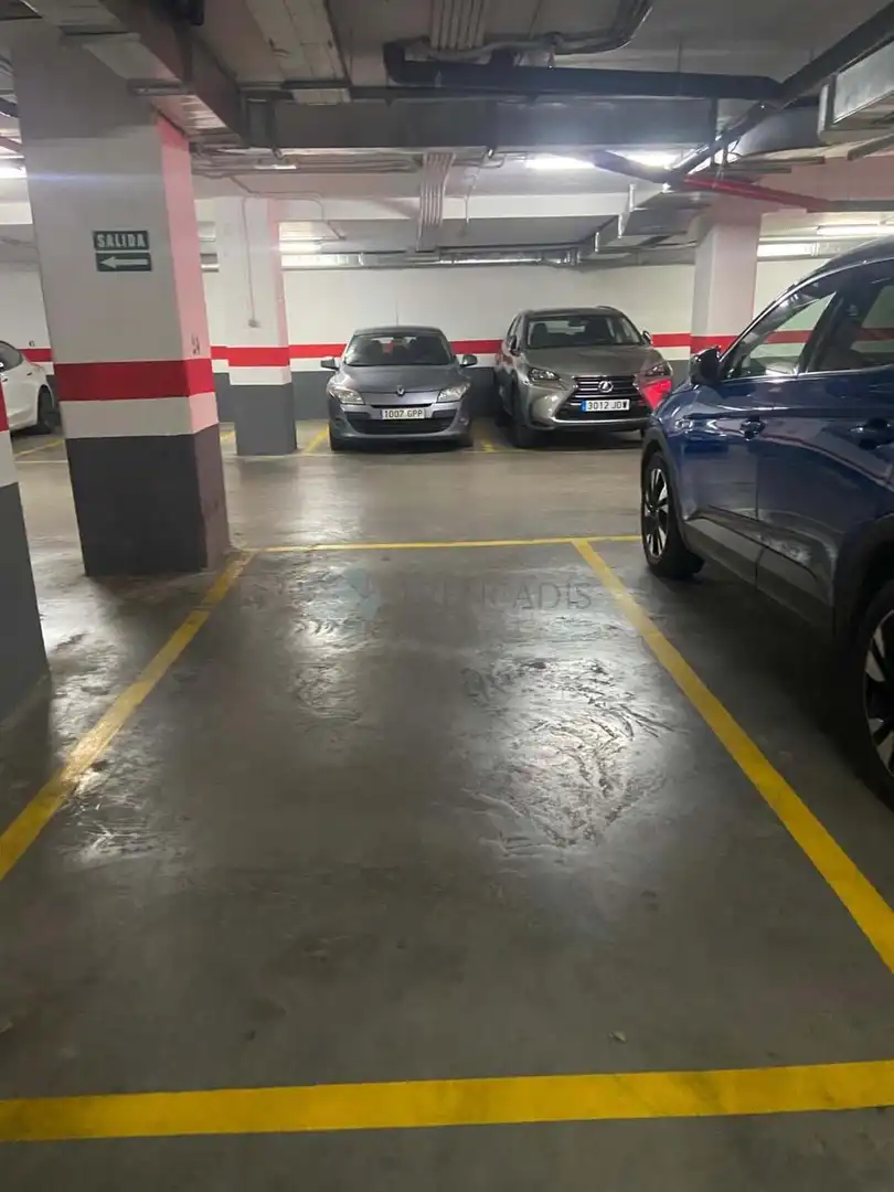 Parkplatz von Garage zum Verkauf in Valencia