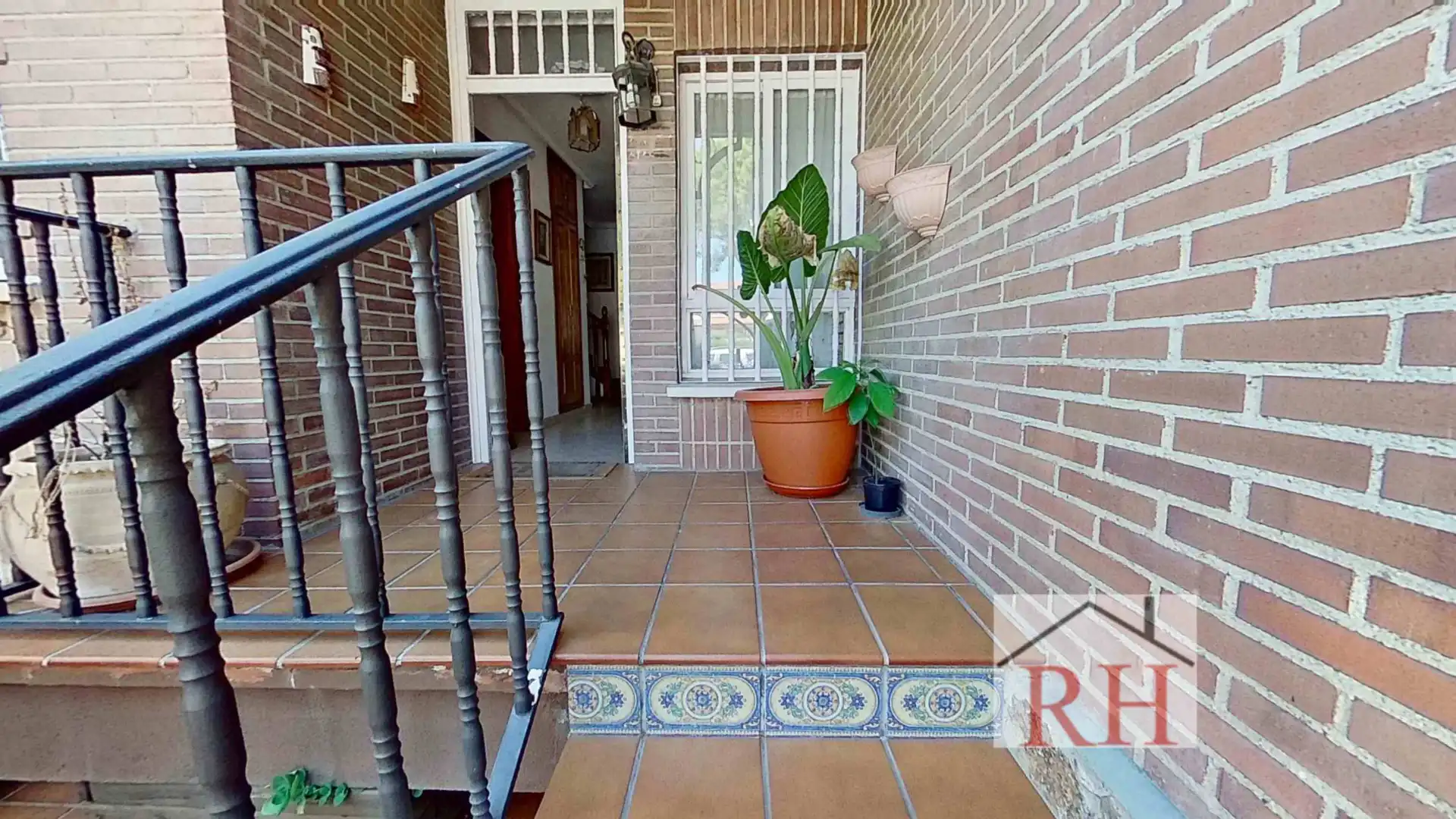 Casa adosada en venta en Alcalá de Henares con Aire acondicionado, Calefacción y Jardín privado