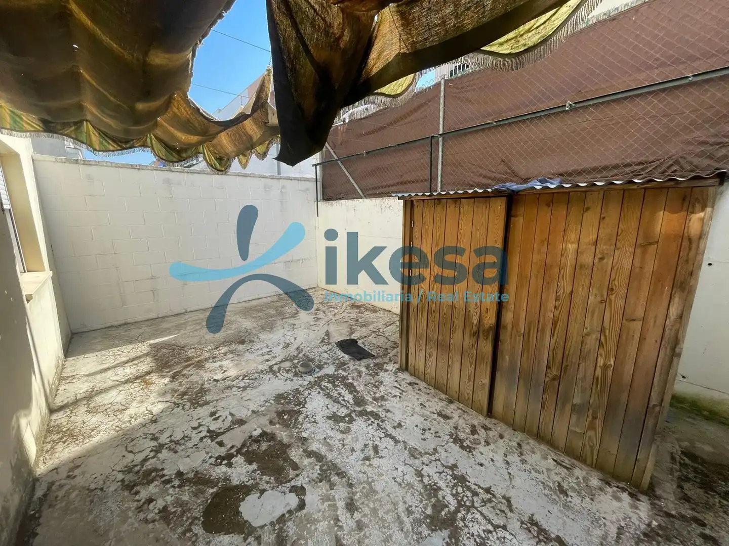 Casa adosada en venda en Gerena amb Jardí privat