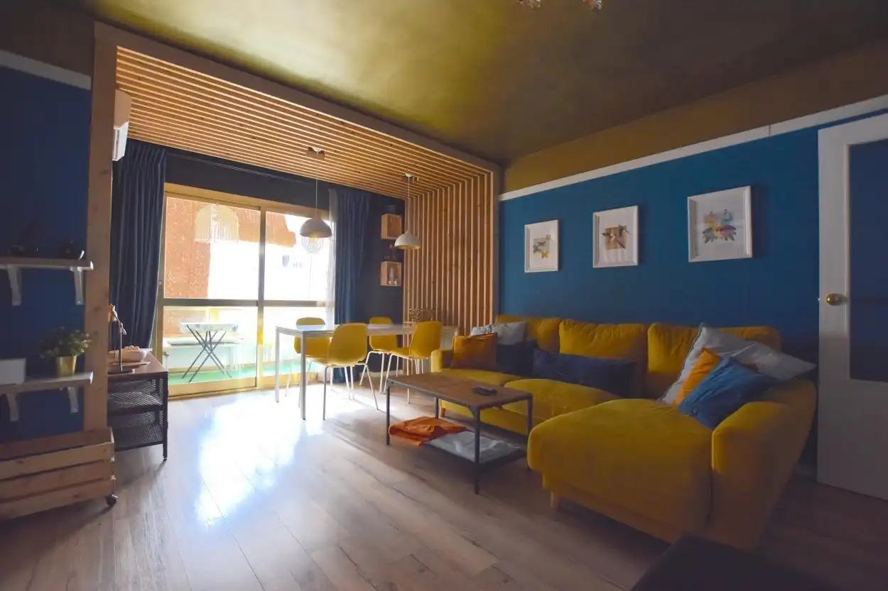 Sala de estar de Piso en venta en Málaga con Terraza y Piscina comunitaria