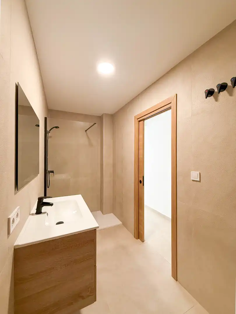Bathroom of Ground floor for sale in Valencia  with Balcony