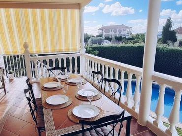 House with balcony for sale in Yeles