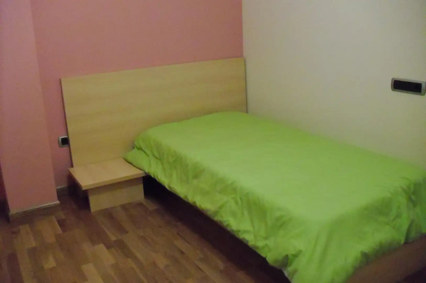 Dormitori de Apartament en venda en Narón amb Calefacció, Parquet i Traster