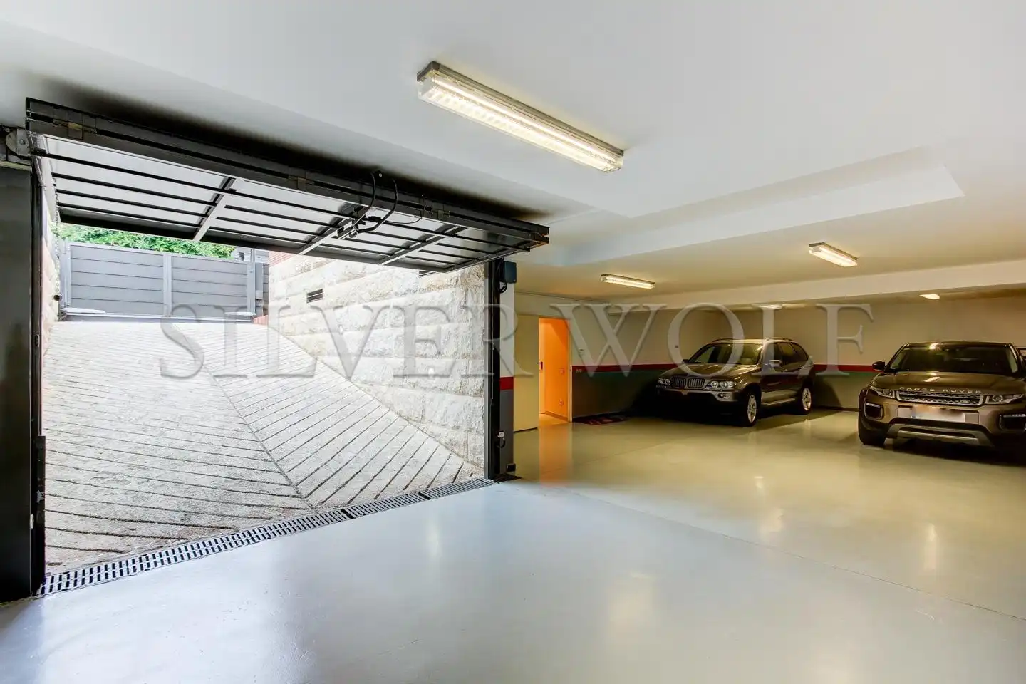 Aparcament de Casa o xalet en venda en Viladecans amb Aire condicionat, Calefacció i Jardí privat