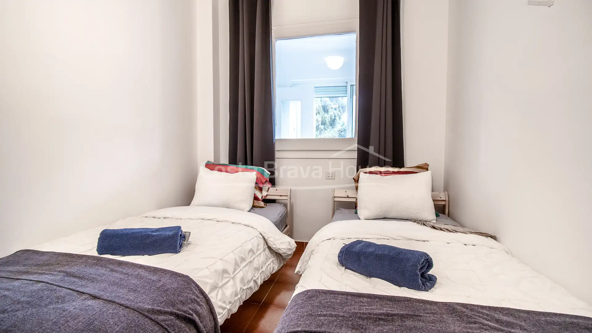 Schlafzimmer von Wohnungen zum Verkauf in Begur mit Heizung, Möbliert und Ofen