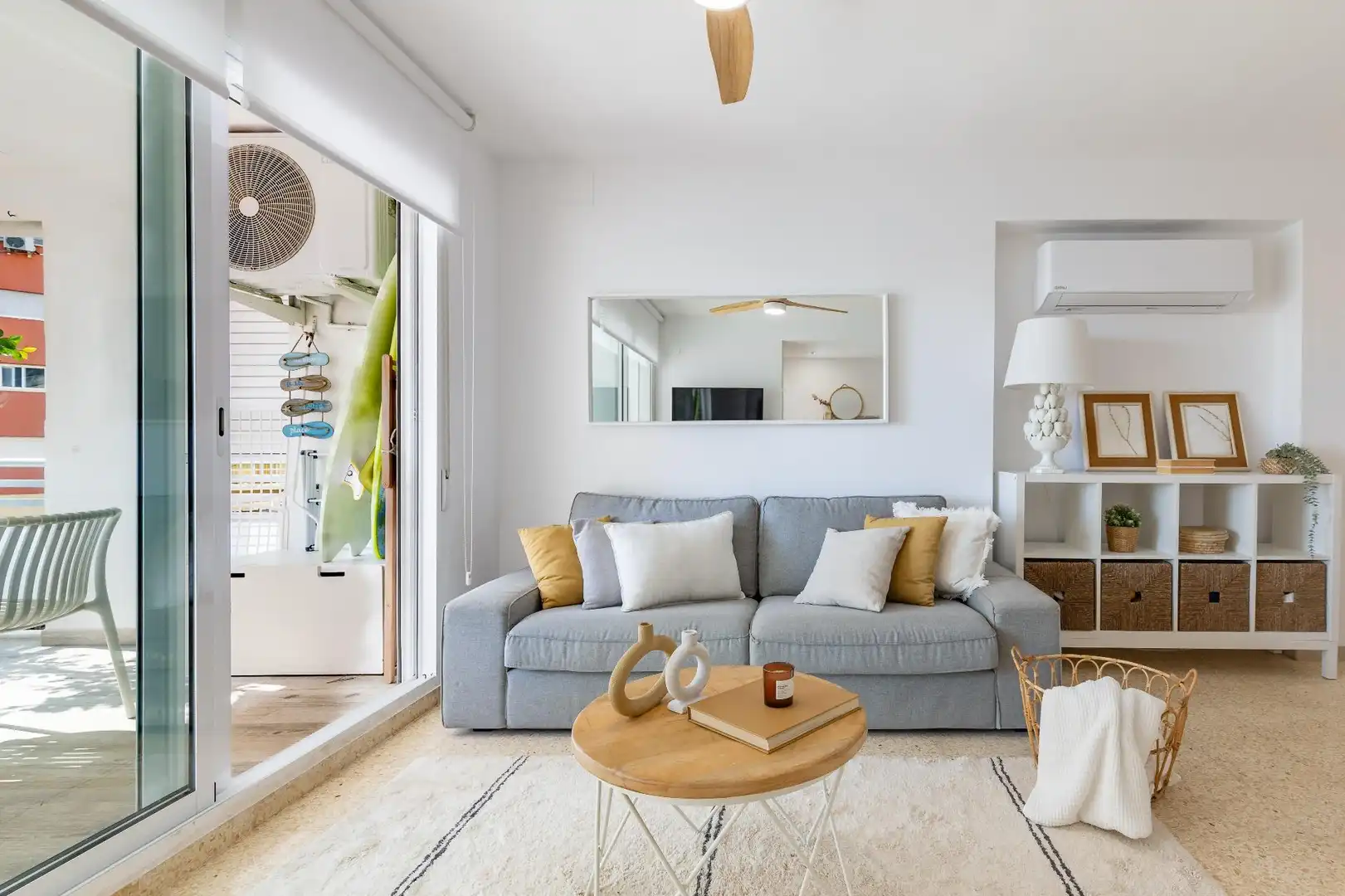 Living room of Flat for sale in Pobles del Sud