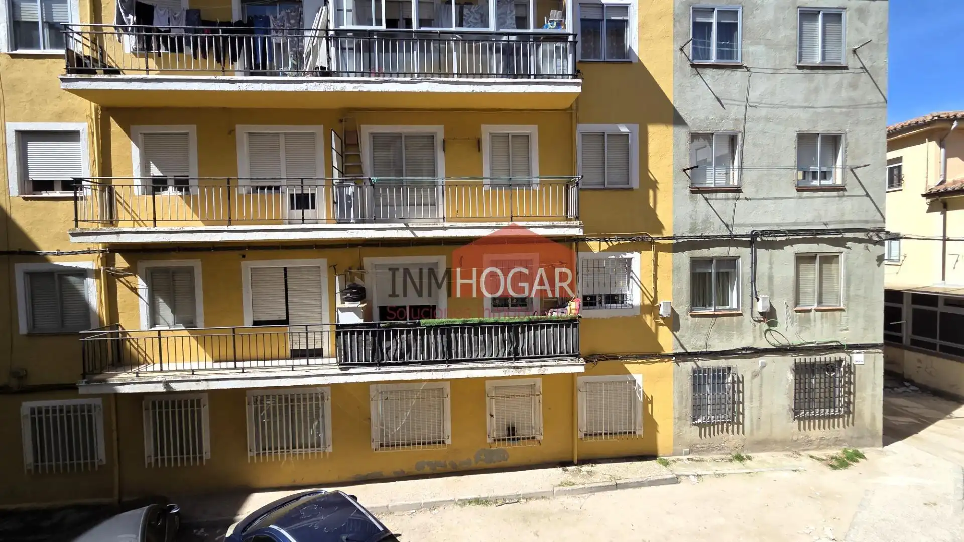 Vista exterior de Piso en venta en Ávila con Calefacción, Amueblado y Balcón
