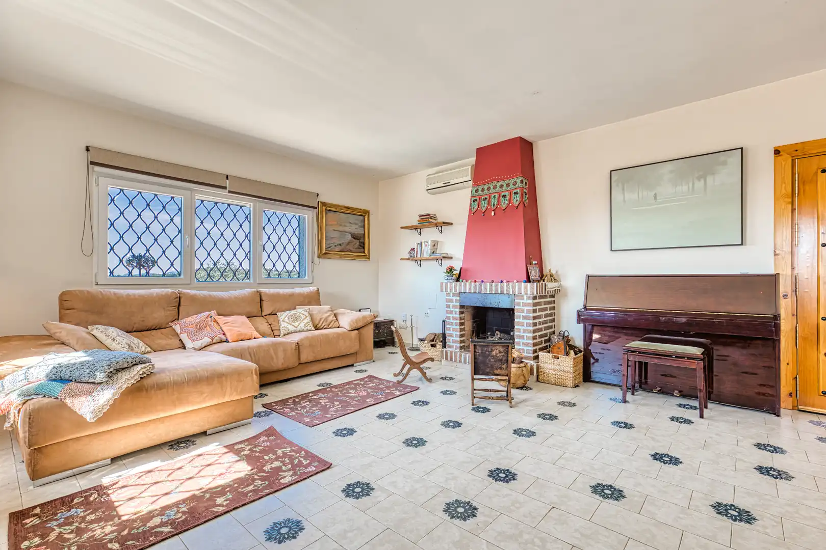 Living room of Houses for sale in Valdemorillo  with Heating, Private garden and Terrace