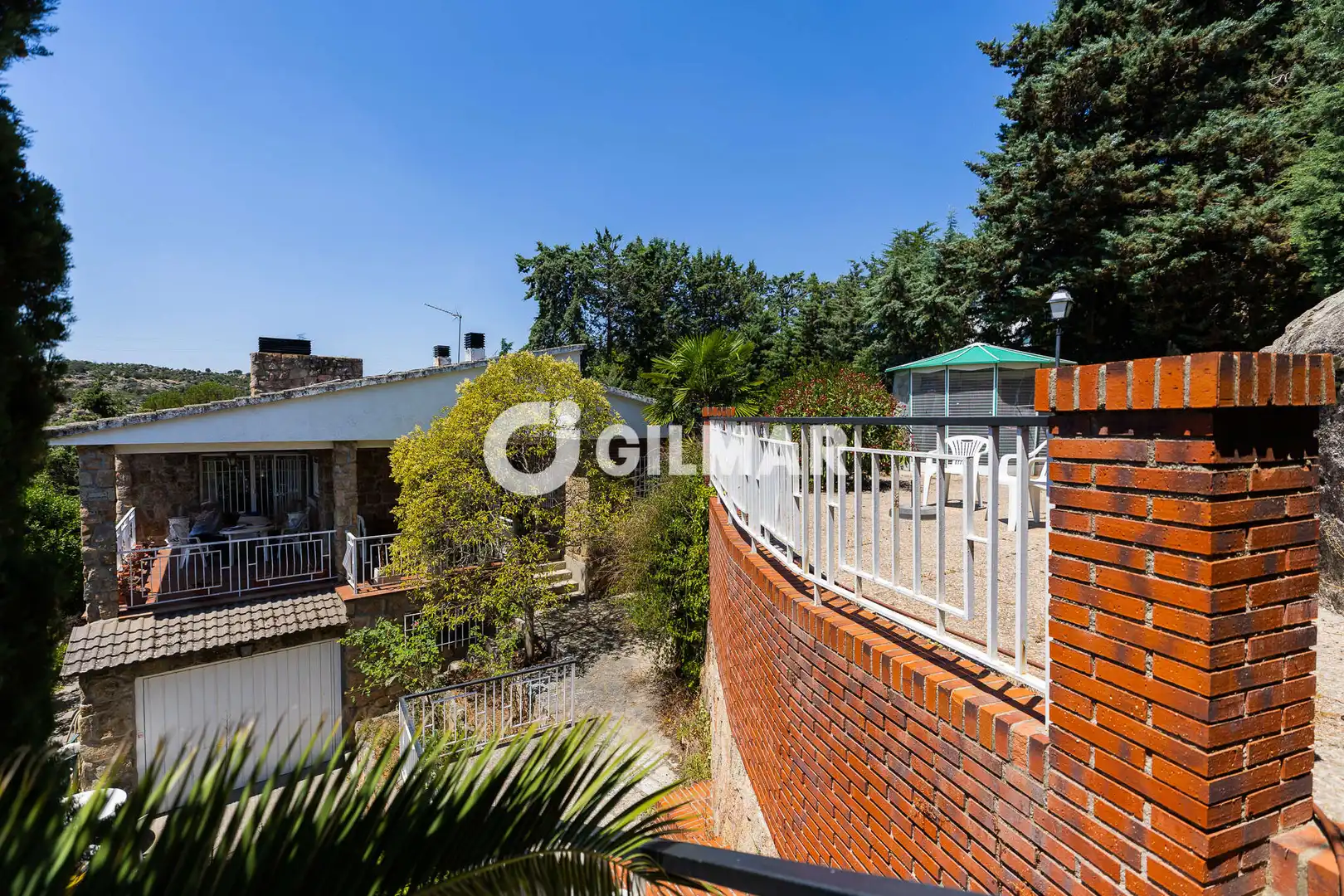Terrassa de Casa o xalet en venda en Hoyo de Manzanares amb Calefacció, Jardí privat i Piscina