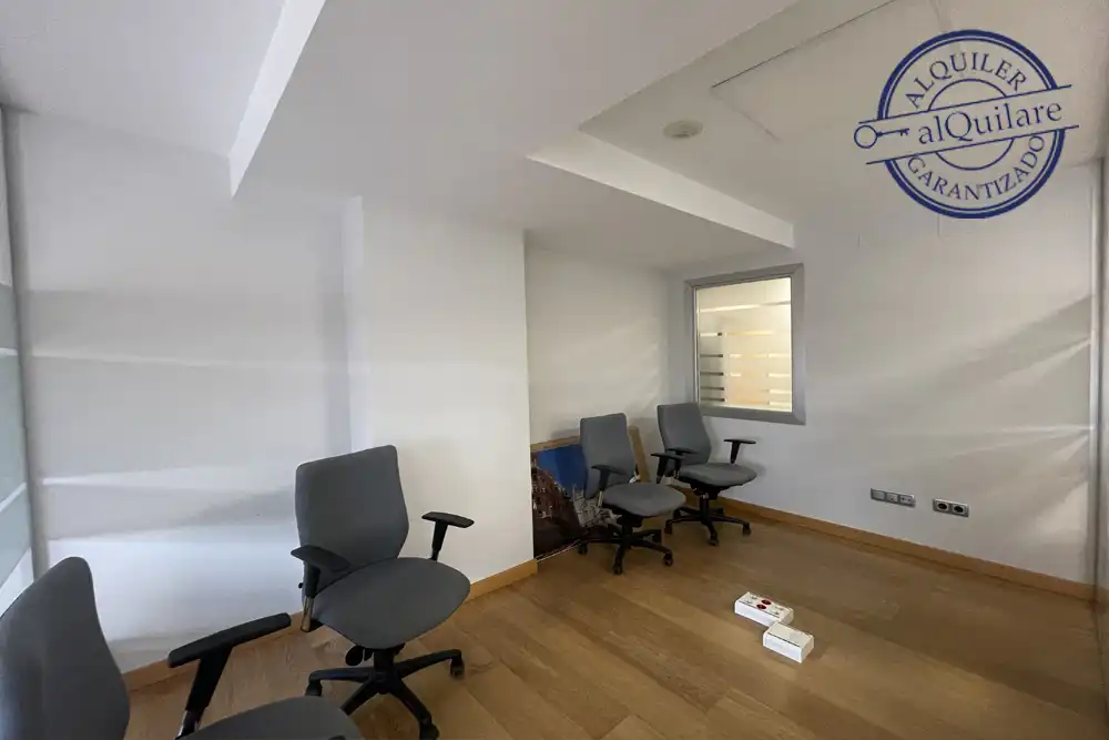 Büro zur Miete in Móstoles mit Möbliert