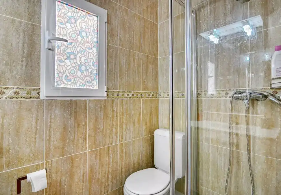 Bathroom of Flat for sale in Sueca  with Air Conditioner, Heating and Terrace