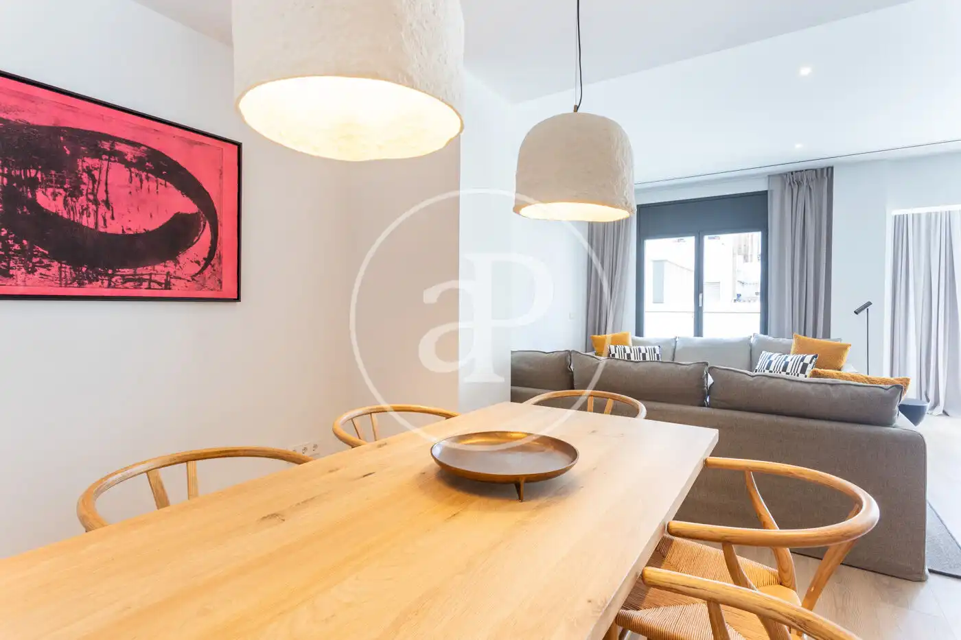 Appartamento con terrazza in affitto a Trav. de Dalt, imagen 4