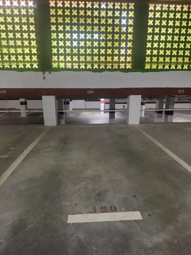 Aparcament de Pis en venda en Santa Pola amb Aire condicionat, Calefacció i Jardí privat
