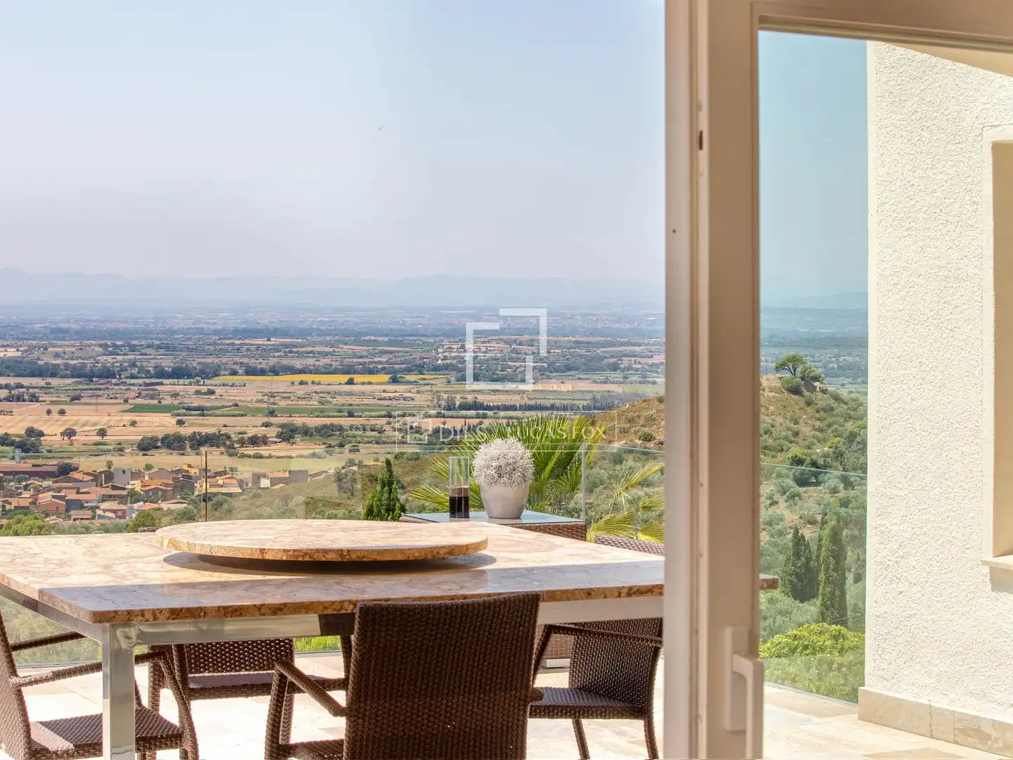 Terrassa de Casa o xalet en venda en Pau amb Aire condicionat, Calefacció i Jardí privat