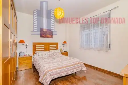 Habitación de Apartamento en venta en Albolote con Trastero y Piscina comunitaria