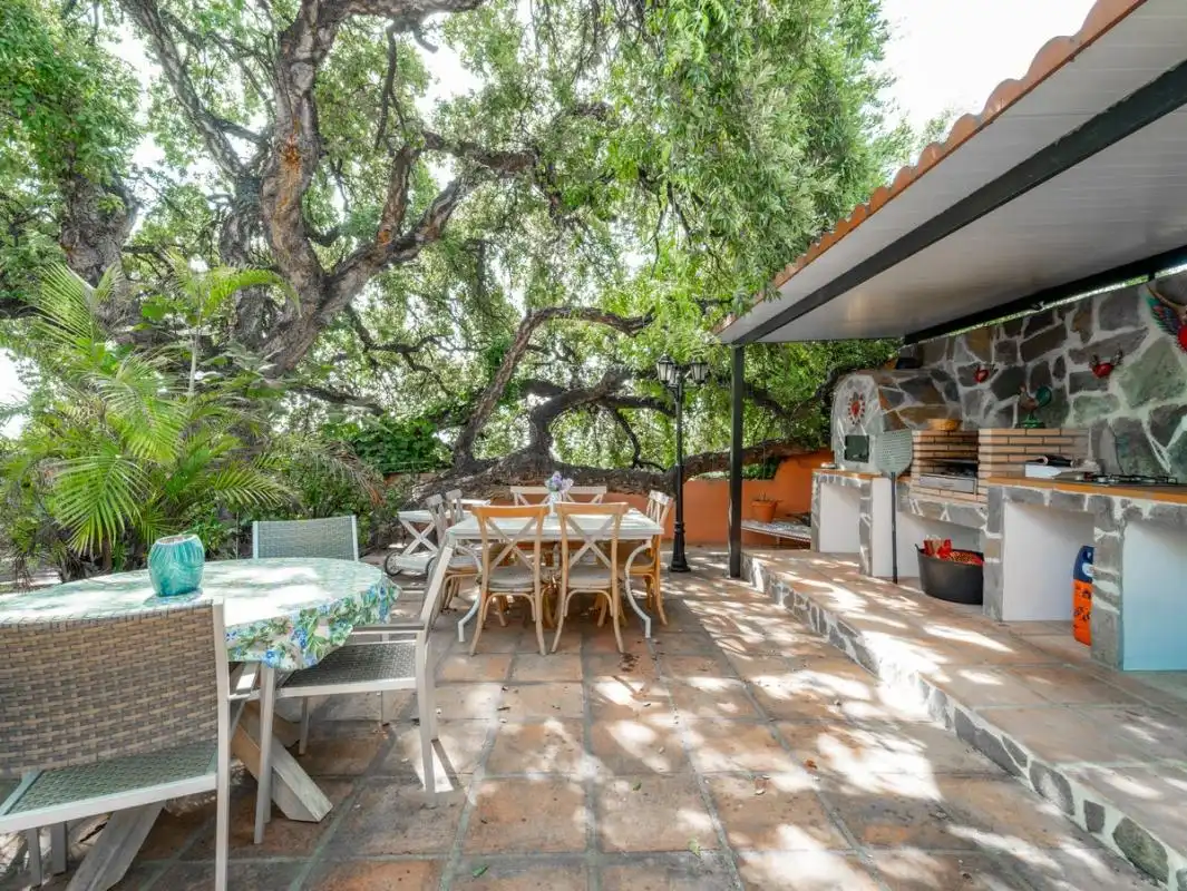 Terrace of Houses for rent in Benahavís  with Air Conditioner, Heating and Private garden