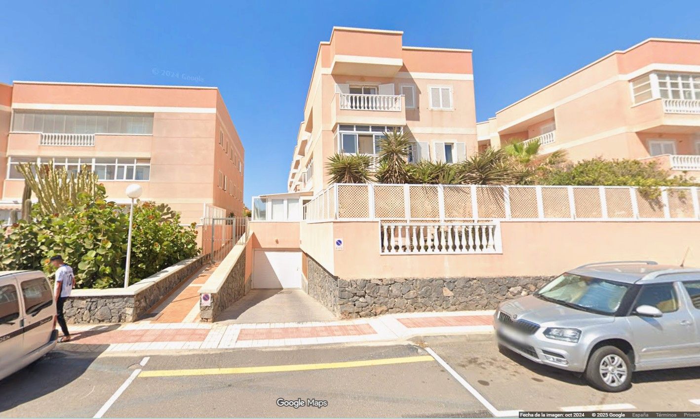 Exterior view of Garage for sale in Arona