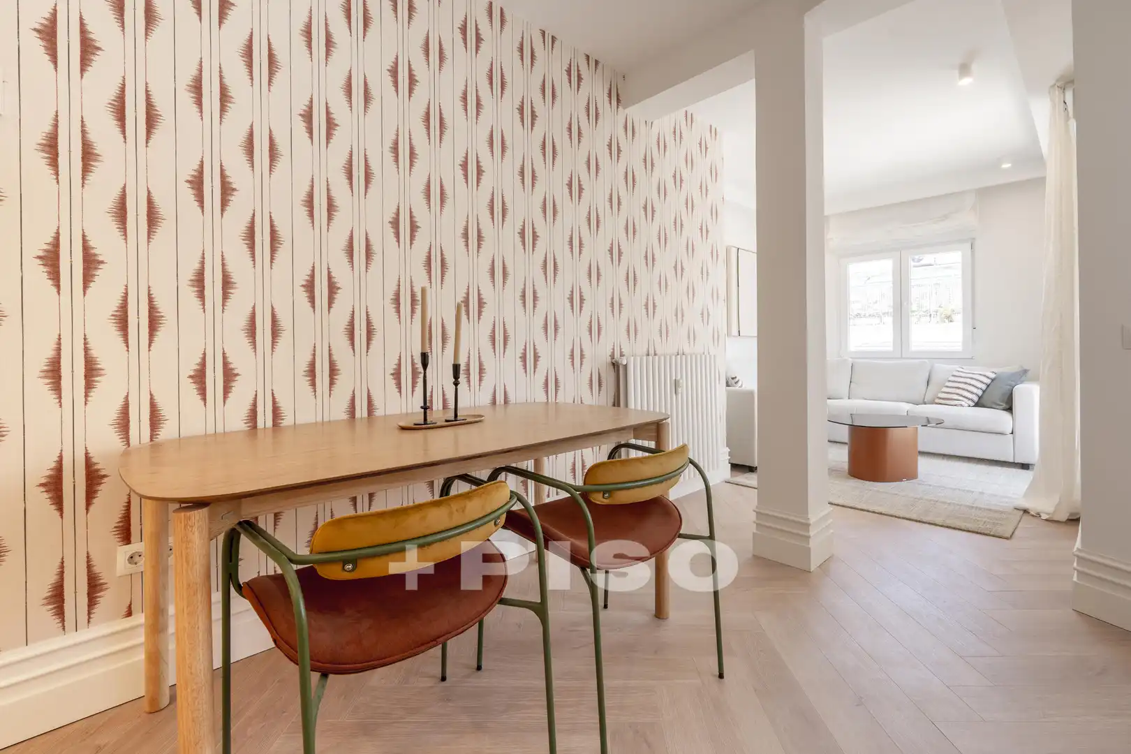 Esszimmer von Dachboden zum Verkauf in Madrid mit Klimaanlage, Terrasse und Möbliert