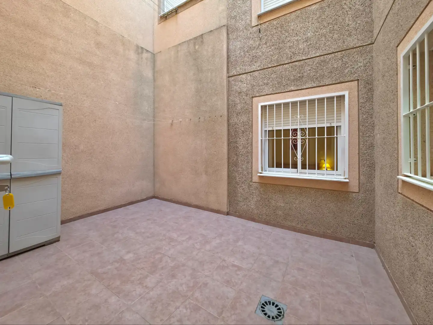 Vista exterior de Planta baixa en venda en Santa Pola amb Jardí privat, Terrassa i Traster