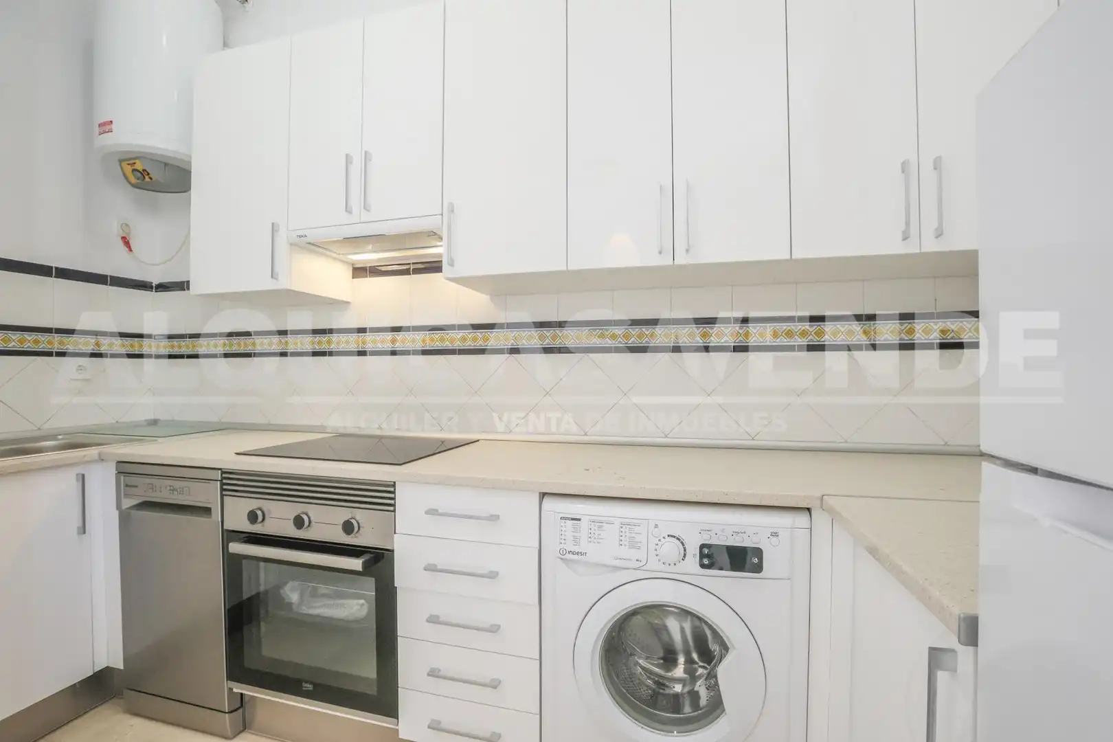 Cocina de Piso de alquiler en Sevilla con Aire acondicionado, Calefacción y Amueblado