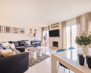 Living room of House or chalet for sale in  Barcelona Capital  with Air Conditioner, Heating and Parquet flooring