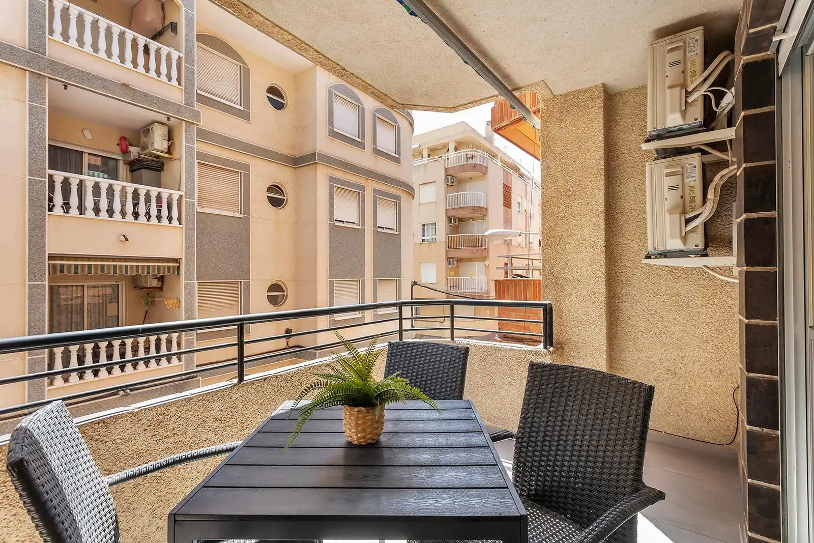 Piso con ascensor en venta en Calle FINLANDIA, imagen 8