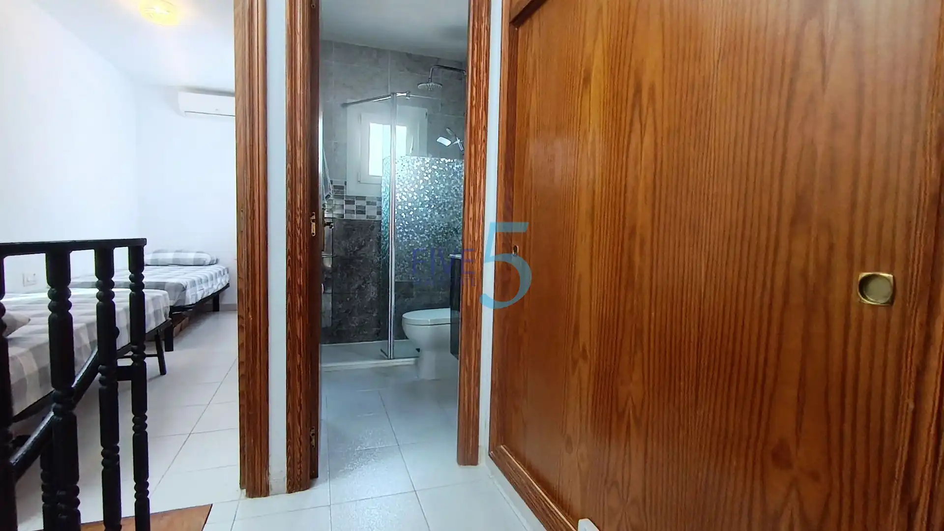 Baño de Casa adosada en venta en Torrevieja con Aire acondicionado, Calefacción y Terraza
