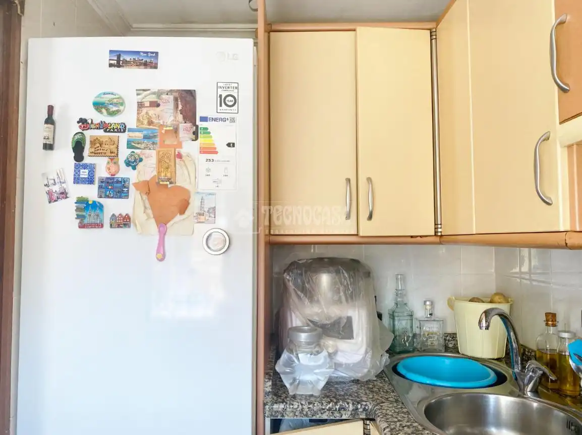 Cocina de Piso en venta en Sevilla con Aire acondicionado y Amueblado