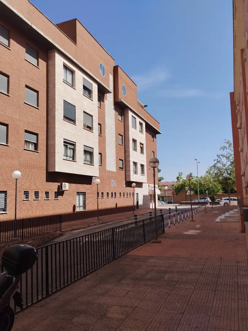 Piso con ascensor en venta en Avenida Castillo Puebla de Alcocer