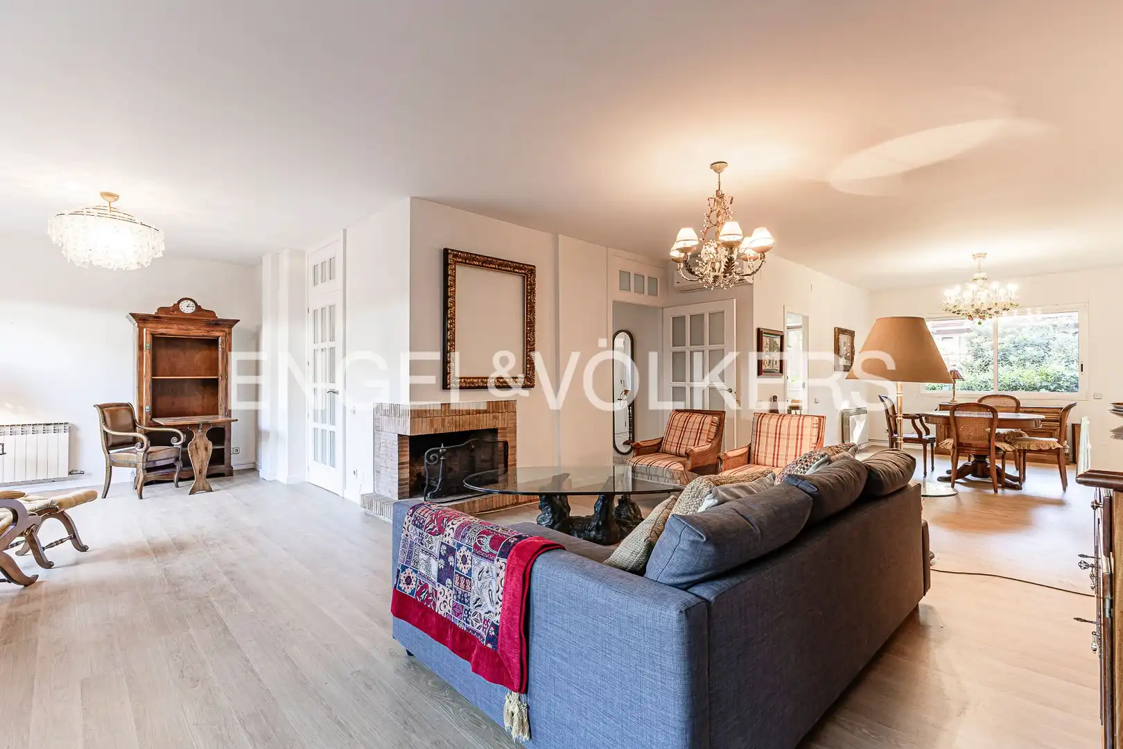 Living room of Detached homes for sale in Sant Cugat del Vallès  with Air Conditioner, Heating and Private garden