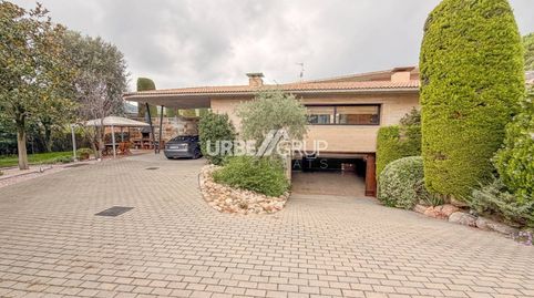 CASA DE DISEÑO DE 6 HABITACIONES Y CUATRO BAÑOS CON PISCINA EN MATADEPERA, imatge 2