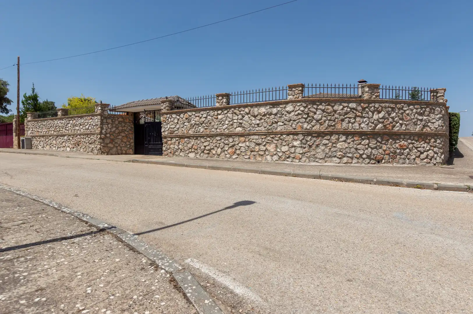 Vista exterior de Casa o chalet en venta en Hontoba con Calefacción, Jardín privado y Terraza