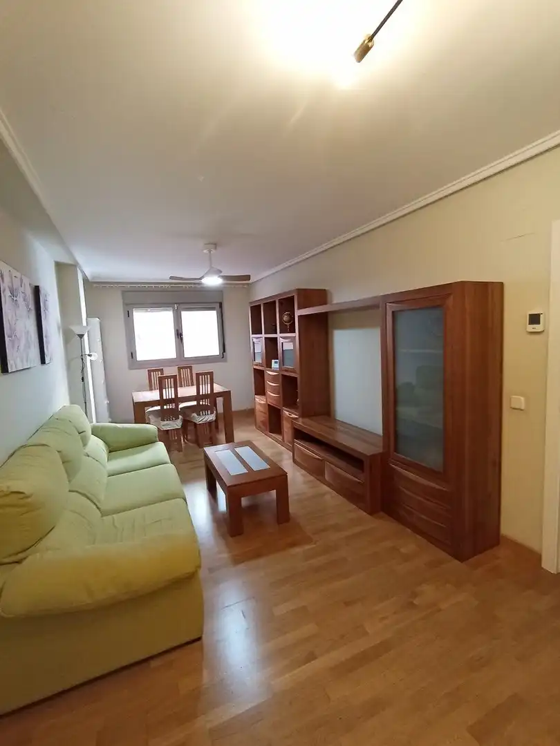 Living room of Flat for rent in Parla  with Air Conditioner, Heating and Storage room