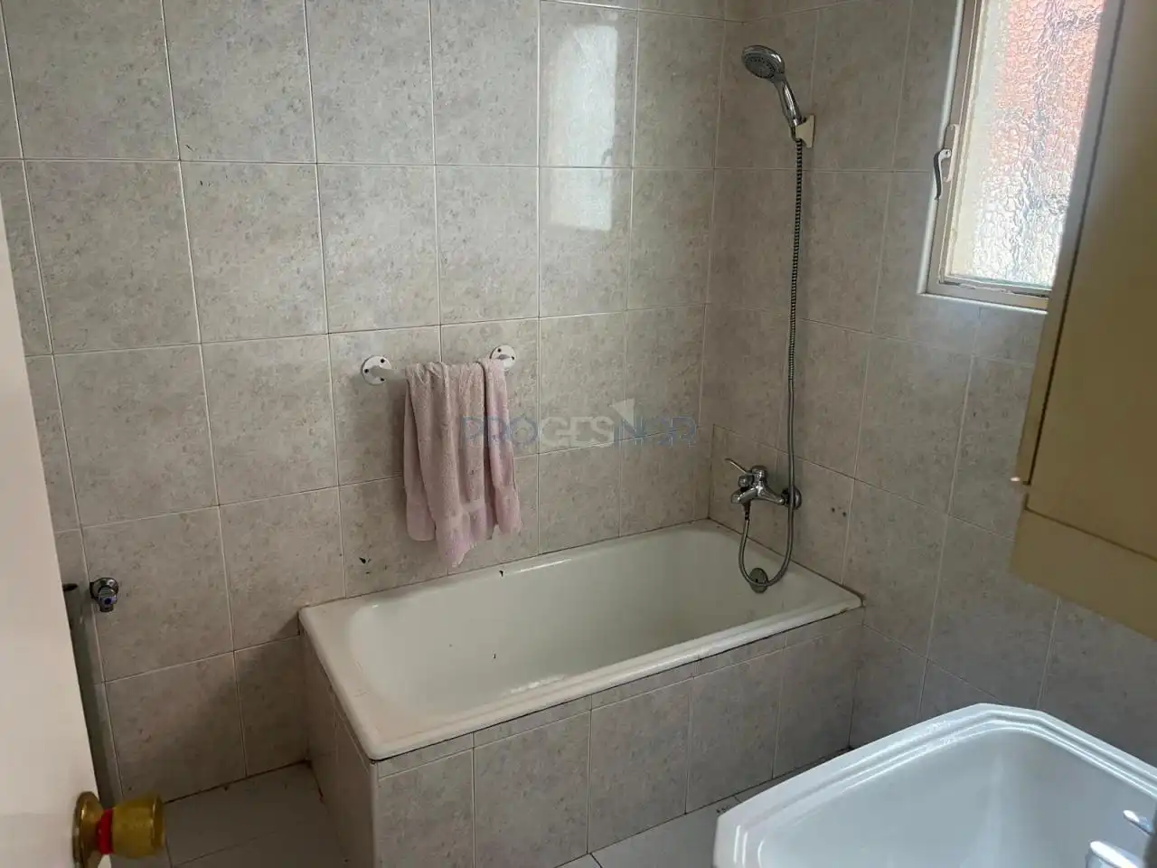 Bathroom of Houses for sale in San Andrés del Rabanedo  with Heating and Private garden