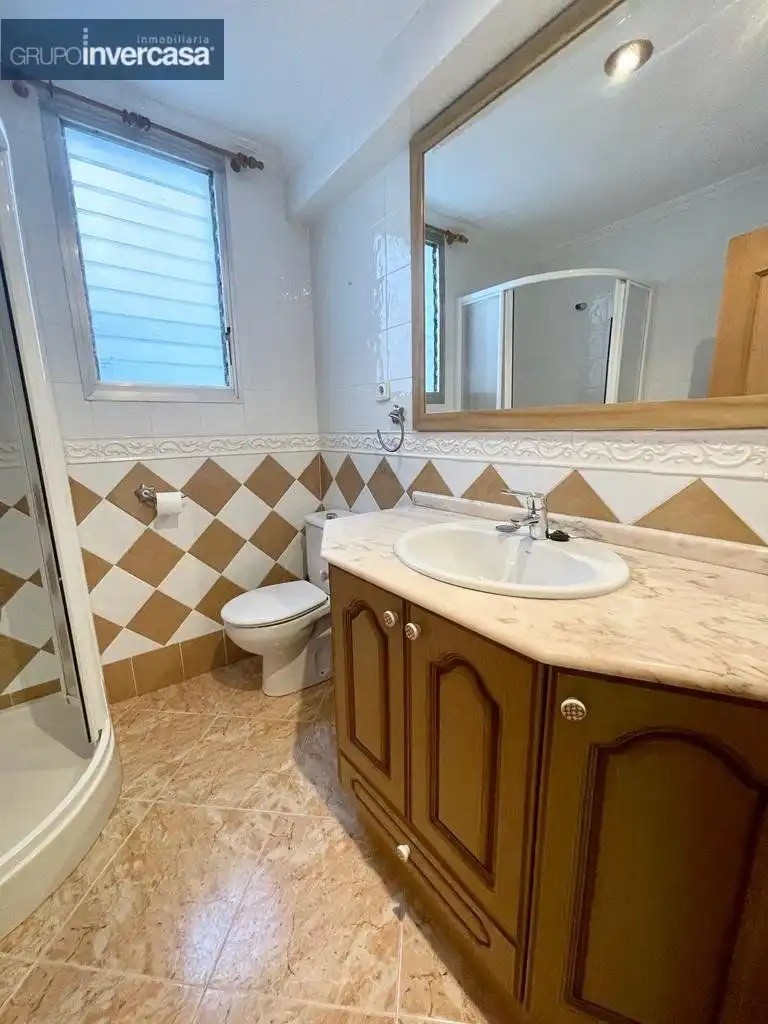 Baño de Piso en venta en Quart de Poblet con Aire acondicionado, Calefacción y Balcón