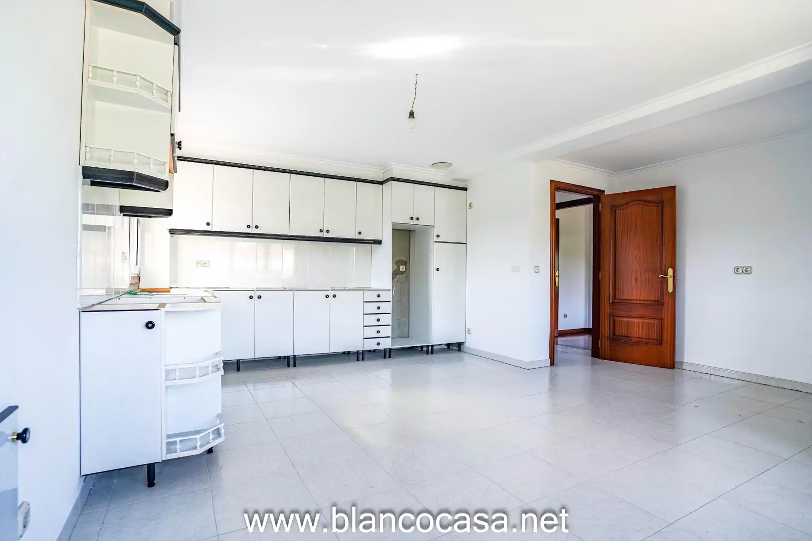Cocina de Casa o chalet en venta en Carballo con Calefacción, Jardín privado y Trastero