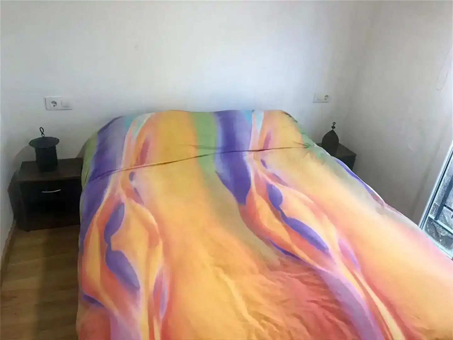 Dormitori de Planta baixa en venda en Baños de Montemayor amb Parquet, Moblat i Balcó