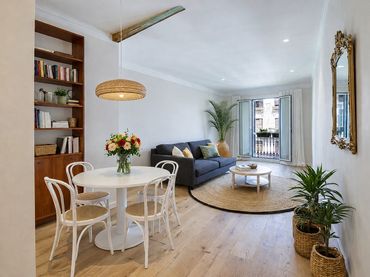 Piso con balcón en venta en Eixample