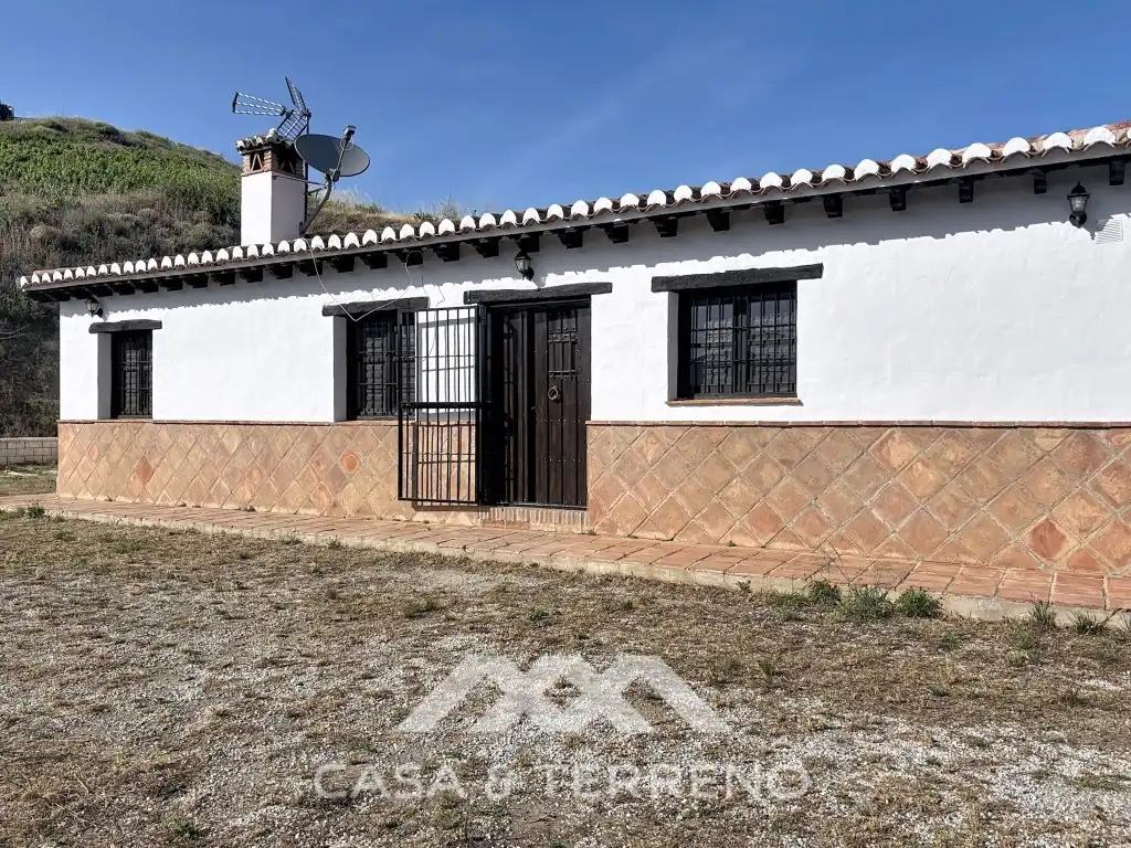 Vista exterior de Casa o xalet de lloguer en Almáchar amb Aire condicionat, Terrassa i Rentadora