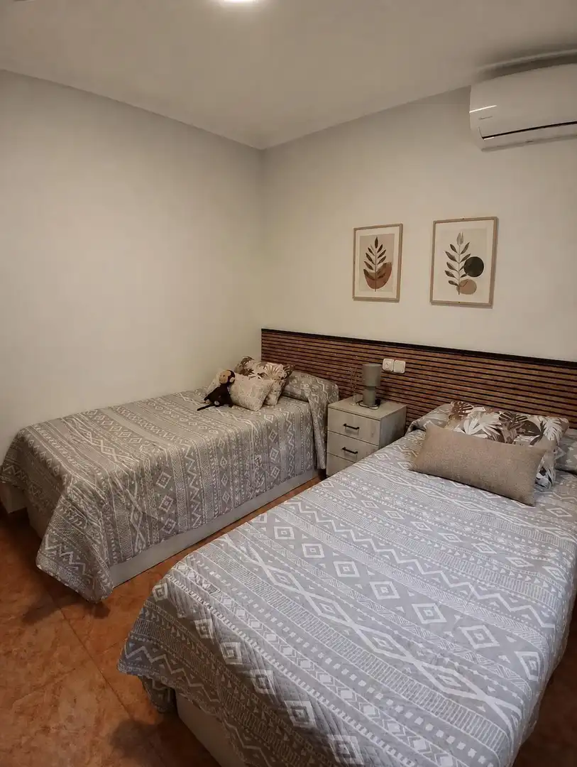 Habitación de Planta baja en venta en Barcelona con Aire acondicionado, Calefacción y Trastero