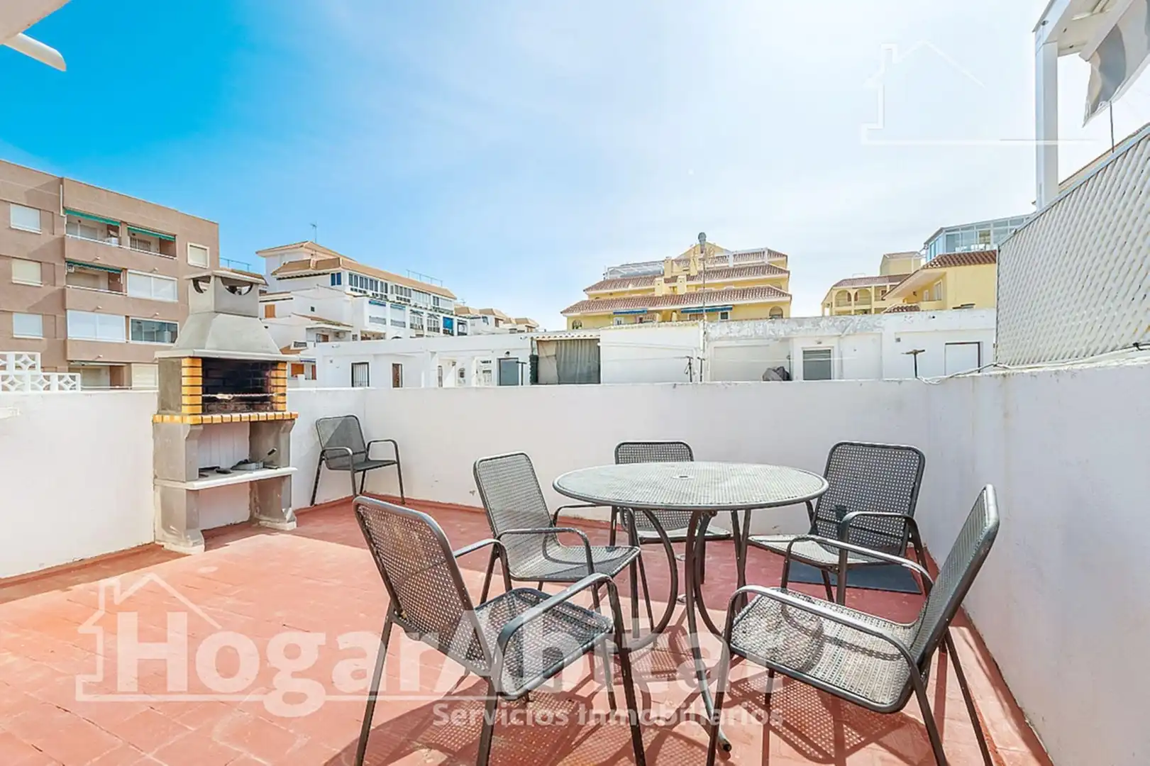 Terrassa de Casa adosada en venda en Torrevieja amb Aire condicionat, Calefacció i Jardí privat